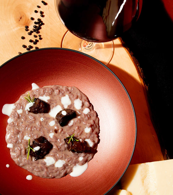 Cena privata con mise en place elegante e servizio dedicato